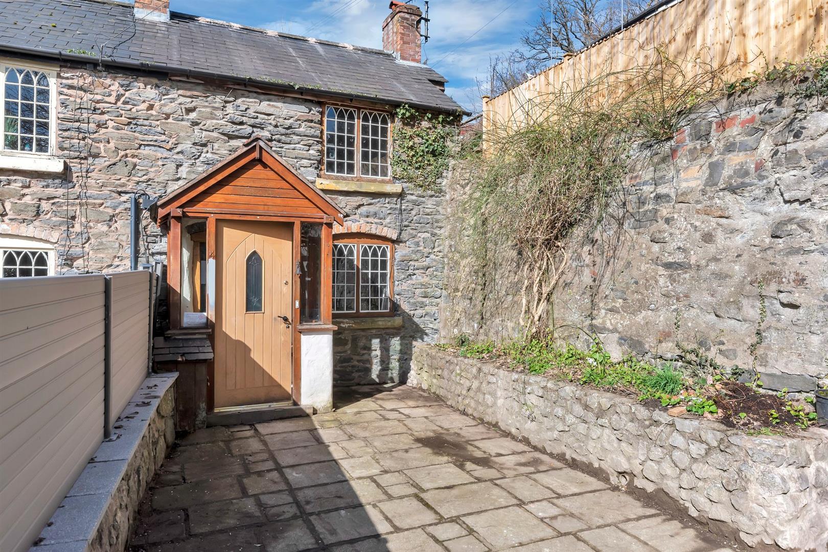 SSTC 2 Bed Cottage terraced